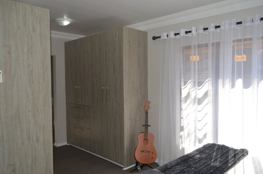 2 Bedroom Property for Sale in Flamwood North West
